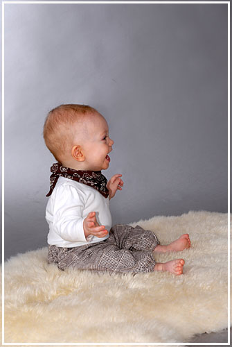 Sittande baby foto © Eric Hammerin www.ericsfoto.com