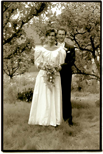 Bröllopsfoto  bruntonad svartvit bild  © Eric Hammerin