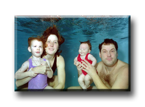 Familjefoto under vatten © Eric Hammerin