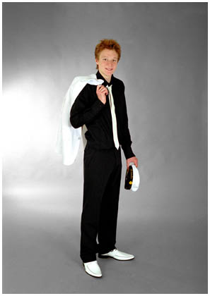 Student helfigur stående kille © Eric Hammerin www.ericsfoto.com